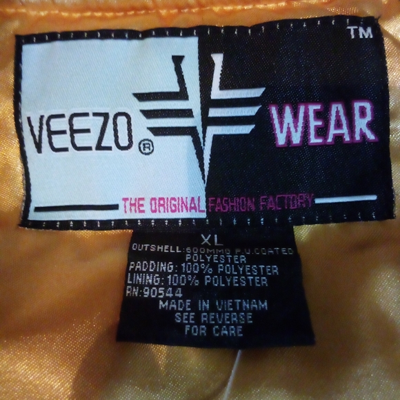 Veezo New York O3 International Players Club Satin Jacket Men's XL Gold NWT - Picture 15 of 15